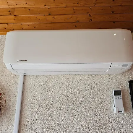 Am Wald Mit Suedblick *