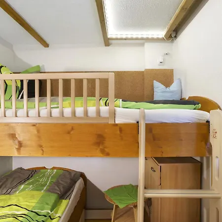 Am Wald Mit Suedblick *