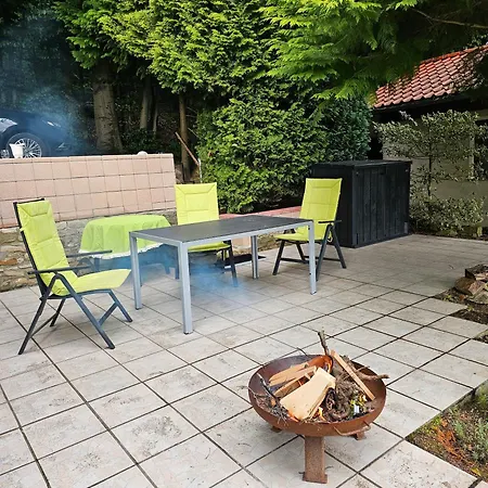 Am Wald Mit Suedblick *